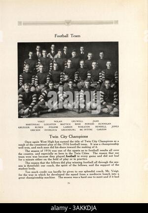 Das West High Yearbook 1917 mit dem Titel „Hesperian“ zeigt die Schüler, Lehrkräfte, außerschulische Clubs und Sportteams aus dem Schuljahr 1916-1917 an der West High School in Minneapolis. Es gibt auch wichtige Veranstaltungen und Höhepunkte des Jahres. Stockfoto