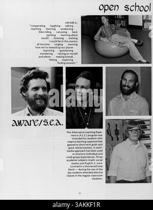 Das Jahrbuch „Collage“ 1974 der Marshall-University dokumentiert das Leben der Schüler, die Lehrkräfte, die Leichtathletik, die Vereine und wichtige Ereignisse des Schuljahres 1973-1974. Stockfoto