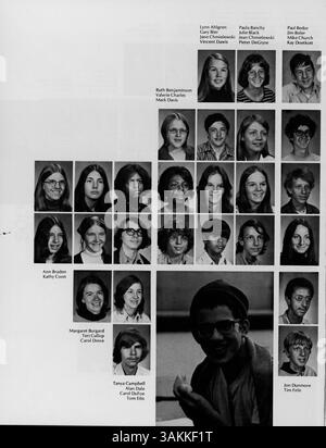 Das „Collage“ Jahrbuch 1974 der Marshall University erfasst das Leben von Studenten, Lehrkräfte, Leichtathletik, Vereine und wichtige Ereignisse aus dem akademischen Jahr 1973-1974. Stockfoto