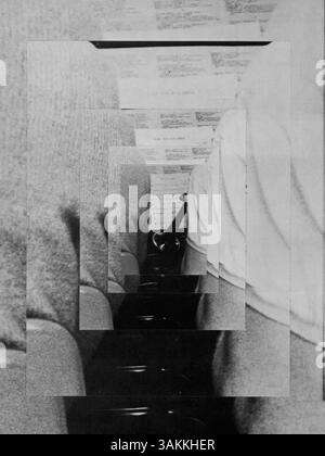 Das Jahrbuch „Bravura“ 1975 von der Blake High School zeigt das Schuljahr 1974-1975, in dem Schülerleistungen, Leichtathletik, Clubs und die Geschichte der afroamerikanischen Studenten thematisiert werden. Stockfoto