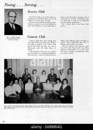 Das Jahrbuch „Tradewind“ von 1962 beleuchtet die Schüler, Lehrer, Vereine, Leichtathletik und Veranstaltungen des Schuljahres 1961-1962 und hebt die Geschichte der afroamerikanischen Bevölkerung hervor. Stockfoto