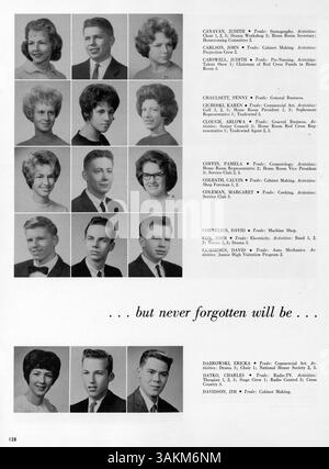 Das Berufsjahrbuch 1962 von Tradewind beleuchtet das akademische, sportliche und soziale Leben der Schüler ab dem Schuljahr 1961-1962 mit besonderem Fokus auf afroamerikanische Geschichte und Beiträge. Stockfoto