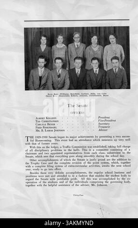 Dieses Highschool-Jahr deckt die akademischen, außerschulischen und sportlichen Höhepunkte der University High School während des Schuljahres 1929-1930 ab. Stockfoto