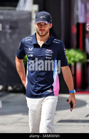 Sakhir, Bahrain. April 2025. Pierre Gasly (FRA) Alpine F1 Team. 13.04.2025. Formel-1-Weltmeisterschaft, Rd 4, Grand Prix Von Bahrain, Sakhir, Bahrain, Wettkampftag. Quelle: James Moy/Alamy Live News Stockfoto