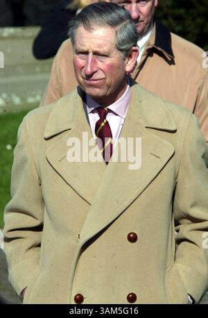 20. Februar 2005 - USA - KRT WORLD NEWS STAND ALONE PHOTO SLUGGED: PRINCECHARLES KRT FOTO VON TIM CLARKE/EXPRESS SYNDICATION (21. Februar) HRH Prince Charles besucht Kirche in Little Badminton, Glousesteshire, 20. Februar 2005. (lde) 2005. (Kreditbild: © Tim Clarke/mct/ZUMAPRESS.com) Stockfoto