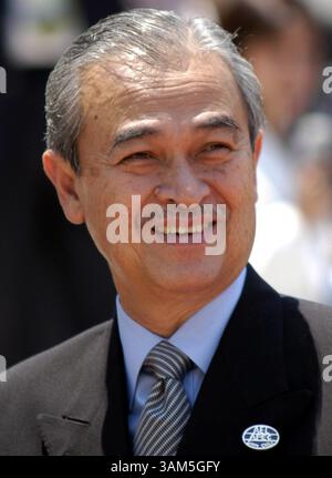 20. November 2004 - USA - KRT WORLD NEWS STAND ALONE PHOTO SLUGGED: BADAWI KRT FOTO VON HELEN HUGHES/KRT (12. April) Malaysischer Premierminister Abdullah Ahmad Badawi auf dem APEC Forum in Santiago, Chile, 20. November 2004. (lde) 2005 (Bild: © Helen Hughes/mct/ZUMAPRESS.com) Stockfoto