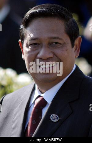 20. November 2004 - USA - KRT WORLD NEWS STAND ALONE FOTO: YUDHOYONO KRT FOTO VON HELEN HUGHES/KRT (11. Mai) der indonesische Präsident Susilo Bambang Yudhoyono auf dem APEC-Forum in Santiago, Chile, 20. November 2004. (lde) 2005 (Bild: © Helen Hughes/mct/ZUMAPRESS.com) Stockfoto
