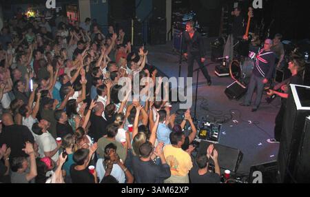 21. Juli 2005 - USA - KRT ENTERTAINMENT STAND ALONE FOTO SCHLEPPEND: MUS-FIXX KRT FOTO VON LINDA D. EPSTEIN/KRT (25. Juli) The Fixx tritt am Donnerstag, 21. Juli 2005, in Washington auf. D.C. (lde) 2005 (Bild: © Linda D. Epstein/mct/ZUMAPRESS.com) Stockfoto