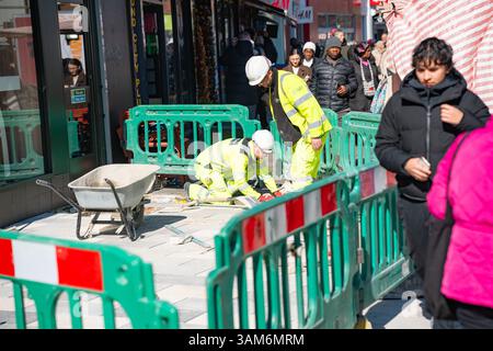 Lewisham Regeneration der Gehwege und Straßen im südlichen Londoner Stadtteil. Stockfoto