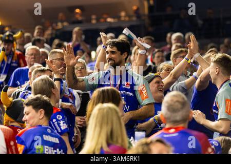 Max SANTOS (HBW Balingen-Weilstetten, #14) jubelt/freut sich, Jubel, Emotion, Freude, Begeisterung, positive Emotionen Rhein-Neckar-Loewen (RNL) vs. HBW Balingen-Weilstetten (HBW), Handball, Maenner, Daikin Handball Bundesliga (HBL), DHB-Pokal, Lid Final Four, Final4, Spiel um Platz 3, Spielzeit 2024/2025, 13.04.2025 Foto: Eibner-Pressefoto/Oliver Schmidt Stockfoto