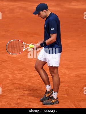 Barcelona, Spanien. April 2025. Hamad Medjedovic aus Serbien in seinem Spiel gegen Gabriel Diallo aus Kanada während des zweiten Tages der Barcelona Open Banc Sabadell im Real Club de Tenis Barcelona, Spanien (Judit Cartiel/SPP) Credit: SPP Sport Press Photo. /Alamy Live News Credit: SPP Sport Press Photo. /Alamy Live News Stockfoto