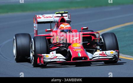 14. März 2014 – Melbourne, Victoria, Australien – KIMI RAIKKONEN (FIN) fährt seinen Scuderia Ferrari 059/3 während Session 1 des Trainings für den Großen Preis von Australien 2014. (Kreditbild: © Theo Karanikos/ZUMAPRESS.com) Stockfoto