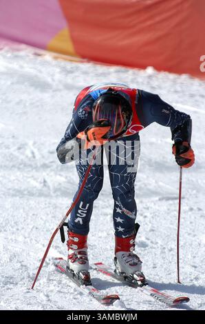 20. Februar 2006: Sestriere, Italien: Bode Miller (USA) reagiert nach seinem zweiten Lauf im Riesenslalom der Männer in Sestriere Colle während der Olympischen Winterspiele 2006 in Turin. Februar 2006. (Kreditbild: © Troy Wayryen/ZUMAPRESS.com) Stockfoto