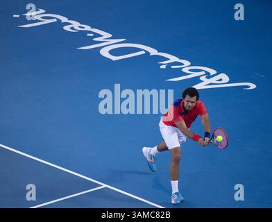 28. Dezember 2013: Abu Dhabi, VEREINIGTE ARABISCHE EMIRATE: Rafael Nadal besiegt Jo-Wilfried Tsonga vom 7. Bis 6. Dezember 6-3 bei der Mubadala World Tennis Championship 2013 in Zayed Sports City in Abu Dhabi, VAE, Freitag, 28. Dezember 2013. (Bild: © Prensa Internacional/ZUMAPRESS.com) Stockfoto