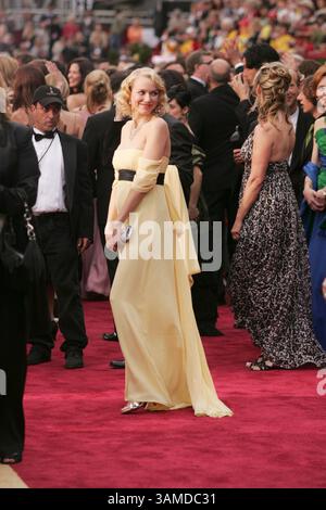 25. Februar 2007 – Los Angeles, CA, USA – Naomi Watts kommt am Sonntag, 25. Februar 2007 bei den 79. Academy Awards im Kodak Theater in Los Angeles, Kalifornien. (Daniel A. Anderson/Orange County Register/MCT) (Kreditbild: © Daniel A. Anderson/MCT/ZUMAPRESS.com) Stockfoto