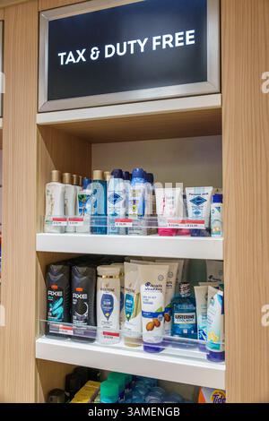 Bahamas, Norwegian Cruise Line NCL Breakaway Schiff, 11-tägige Route in der östlichen Karibik, an Bord im Inneren, The Beauty Shop Shopping, Duty Free Tax fre Stockfoto
