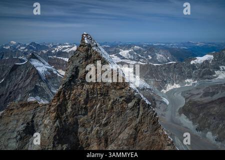 Luftaufnahme der Schweizer Alpen, Zermatt, Schweiz. Stockfoto
