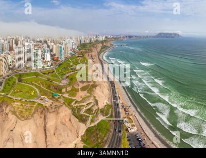 Luftaufnahme des Viertels La Punta, Lima, Peru Stockfoto