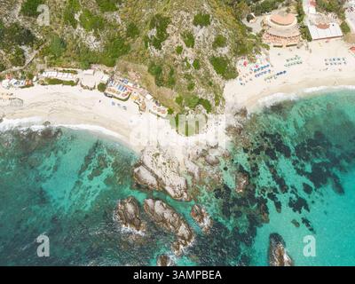 Luftaufnahme der Küste der Götter, Kalabrien, Capo Vaticano, Italien. Stockfoto