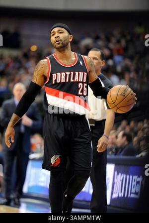 18. Januar 2014: Portland Trail Blazers Point Guard Mo Williams #25 während eines NBA-Spiels zwischen den Portland Trail Blazers und den Dallas Mavericks im American Airlines Center in Dallas besiegte TX Portland Dallas 127–111 (Credit Image: © Albert Pena/Cal Sport Media/ZUMAPRESS.com) Stockfoto