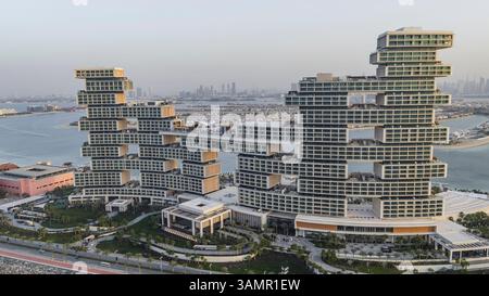 Dubai, Vereinigte Arabische Emirate - 6. Februar 2023: Luftaufnahme von Atlantis The Royal Hotel, Dubai, Vereinigte Arabische Emirate. Stockfoto