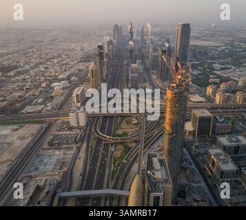 Luftaufnahme des im Bau befindlichen Gebäudes in Dubai, USA Stockfoto