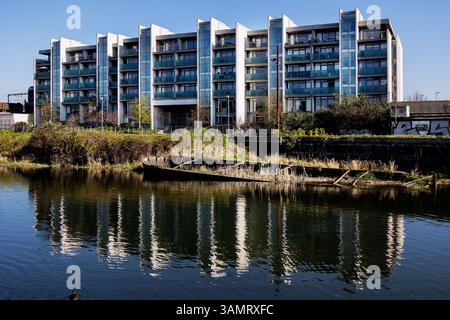 Moderner Wohnblock an der Ossory Road, Dublin, 2025 Stockfoto