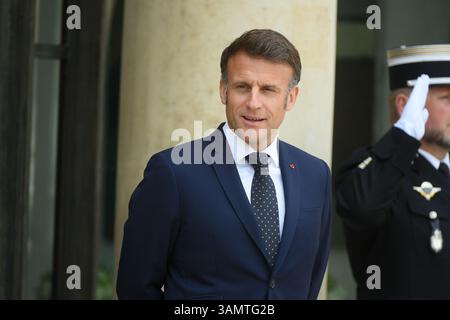 Paris, Frankreich. April 2025. Präsident Emmanuel Macron, Arbeitsessen mit Herrn Netchirvan Barzani, Präsident der autonomen Region Kurdistan im Irak, am 14. April 2025 im Elysee-Palast in Paris, Frankreich. (Foto: Lionel Urman/SIPA USA) Credit: SIPA USA/Alamy Live News Stockfoto