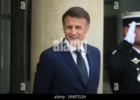 Paris, Frankreich. April 2025. Präsident Emmanuel Macron, Arbeitsessen mit Herrn Netchirvan Barzani, Präsident der autonomen Region Kurdistan im Irak, am 14. April 2025 im Elysee-Palast in Paris, Frankreich. (Foto: Lionel Urman/SIPA USA) Credit: SIPA USA/Alamy Live News Stockfoto