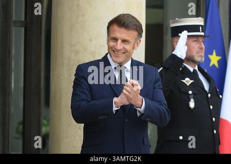 Paris, Frankreich. April 2025. Präsident Emmanuel Macron, Arbeitsessen mit Herrn Netchirvan Barzani, Präsident der autonomen Region Kurdistan im Irak, am 14. April 2025 im Elysee-Palast in Paris, Frankreich. (Foto: Lionel Urman/SIPA USA) Credit: SIPA USA/Alamy Live News Stockfoto