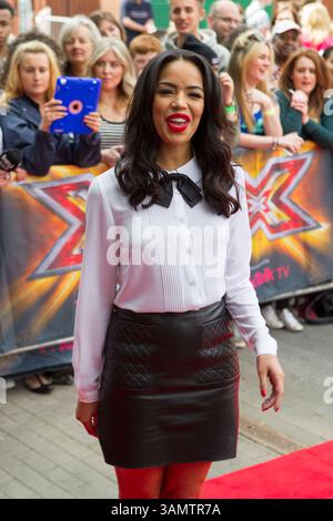 SarahJane Crawford kommt für XFactor 2014 bei Emirates Old Trafford Manchester, Großbritannien Stockfoto