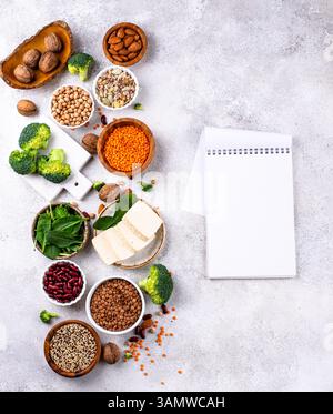 Sortierung pflanzlicher veganer Proteinprodukte Stockfoto