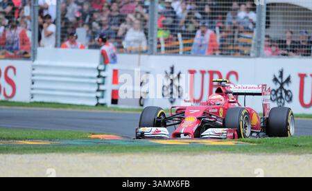 15. März 2014 – Melbourne, Victoria, Australien – Kimi Raikkonen (FIN) von Scuderia Ferrari fuhr während des Qualifyings am dritten Tag des Formel-1-Grand Prix 2014 in Australien einen Ferrari 059/3. (Kreditbild: © Theo Karanikos/ZUMAPRESS.com) Stockfoto