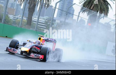 15. März 2014 – Melbourne, Victoria, Australien – Daniel Ricciardo (aus) von Infiniti Red Bull Racing fuhr während des Qualifyings am dritten Tag des Formel-1-Grand Prix 2014 in Australien einen Renault Energy F1-2014. (Kreditbild: © Theo Karanikos/ZUMAPRESS.com) Stockfoto