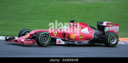 15. März 2014 – Melbourne, Victoria, Australien – Fernando Alonso (ESP) von Scuderia Ferrari, der während des Qualifyings am dritten Tag des Formel-1-Grand Prix 2014 in Australien einen Ferrari 059/3 fuhr. (Kreditbild: © Theo Karanikos/ZUMAPRESS.com) Stockfoto
