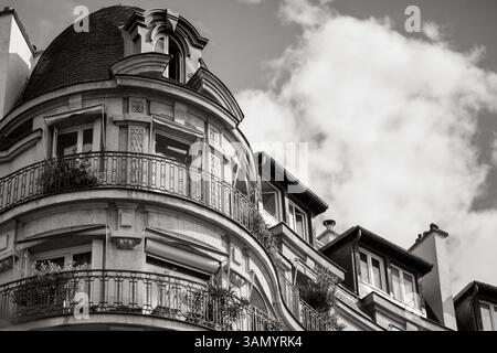 Die unverwechselbare und unverwechselbare Architektur von Paris Frankreich. Stockfoto