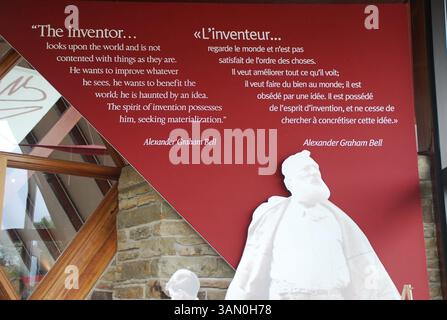 18. Mai 2014 - Baddeck, CAN - Ausstellungen im örtlichen Museum zeigen Zitate und Zeitschrifteneinträge von Alexander Graham Bell, der einen Großteil seines Lebens in und um die Stadt Baddeck verbrachte. (Kreditbild: © Myscha Theriault/MCT/ZUMAPRESS.com) Stockfoto