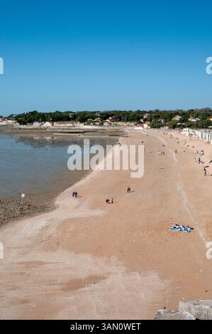 Strand „La grande plage“, Fouras-les-Bains, Charente-Maritime (17), Region Nouvelle-Aquitaine, Frankreich Stockfoto
