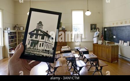 6. Oktober 2007 - das alte Dungeness Schoolhouse wurde 1892 erbaut und ist gut genutzt und gepflegt. Dieses Schulzimmer ist nur nach Vereinbarung geöffnet. Im Clallam County, Washington. (Peter Haley/Tacoma News Tribune/MCT) (Kreditbild: © Peter Haley/MCT/ZUMAPRESS.com) Stockfoto