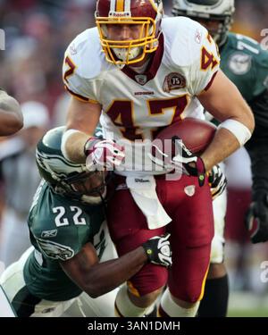 11. November 2007: Joselio Hanson versucht, Redskins zu besiegen, als die Philadelphia Eagles am Sonntag, den 11. November 2007, die Washington Redskins 33-25 beim FedEx Field in Landover, Maryland, besiegten. (Harry E. Walker/MCT) (Foto: © Harry E. Walker/MCT/ZUMAPRESS.com) Stockfoto