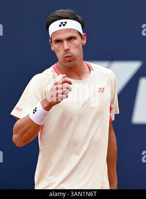 München, Deutschland. April 2025. München, Deutschland. April 2025. Tennis, ATP Tour - München, Singles, Herren, 1. Runde. Altmaier (Deutschland) - Tseng (Taiwan). Daniel Altmaier reagiert. Credit: Sven Hoppe/dpa/Alamy Live News Credit: dpa Picture Alliance/Alamy Live News Stockfoto