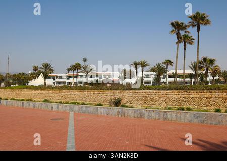 Palmen gesäumter Resortkomplex in der Nähe von agadir Strand in agadir Stadt marokko Stockfoto