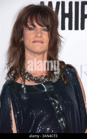 29. September 2009 – Los Angeles, Kalifornien, USA – Schauspielerin JULIETTE LEWIS bei der Los Angeles Premiere für „Whip IT“ im Grauman's Chinese Theater, Hollywood (Bild: ZUMApress.com) Stockfoto