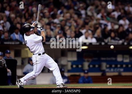 28. April 2007: Marcus Giles von den San Diego Padres Fledermäuse während des Spiels Gainst die Los Angeles Dodgers im Petco Park in San Diego, Kalifornien. Die Padres besiegten die Dodgers mit 3:2. (Bild: © Jody Gomez/Cal Sport Media) Stockfoto