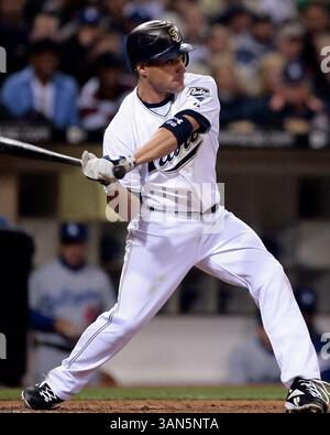 28. April 2007: Marcus Giles von den San Diego Padres Fledermäuse während des Spiels Gainst die Los Angeles Dodgers im Petco Park in San Diego, Kalifornien. Die Padres besiegten die Dodgers mit 3:2. (Bild: © Jody Gomez/Cal Sport Media) Stockfoto