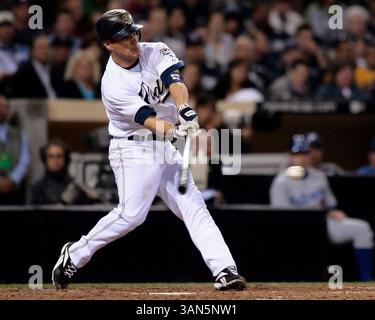 28. April 2007: Marcus Giles von den San Diego Padres schlägt während des Spiels gegen die Los Angeles Dodgers im Petco Park in San Diego, Kalifornien. Die Padres besiegten die Dodgers mit 3:2. (Bild: © Jody Gomez/Cal Sport Media) Stockfoto