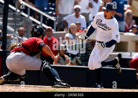 19. August 2007: Josh Bard #28 ist bei einem Spiel gegen die Houston Astros im Petco Park in San Diego zu Hause. Die Padres besiegten die Astros mit 5:3. (Bild: © Jody Gomez/Cal Sport Media) Stockfoto