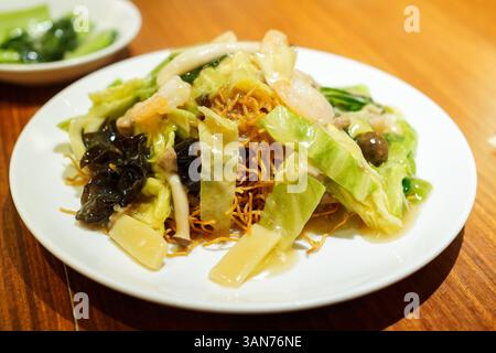 Ankake Yakisoba (gebratene Nudeln mit stärkehaltiger Sauce ) Stockfoto