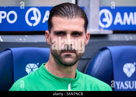Ivan Cuellar „Pichu“ von RCD Mallorca sieht beim LaLiga EA Sports Match zwischen Real Sociedad und RCD Mallorca in der reale Arena am 12. April zu. Stockfoto