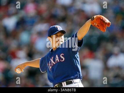 23. Juni 2007: Der Texas Rangers Pitcher Akinori Otsuka kam im achten Inning des Spiels gegen die Houston Astros am 23. Juni 2007 im Rangers Ballpark in Arlington, Arlington, Texas. . Die Rangers besiegten die Astros 7-2. Foto Â Jeff Etessam / Cal Sport Media (Foto: © FOTOGRAF/Cal Sport Media) Stockfoto